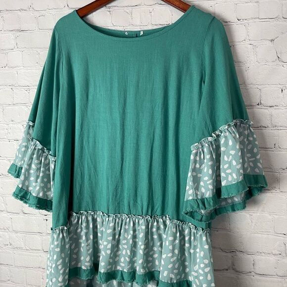 Umgee Linen Blend Animal Print Bell Sleeve Round Neck Top with Ruffle Hem Large - Picture 3 of 8